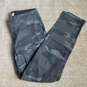 Gray camo pants with stretchy waist band